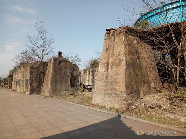 “全国重点文物保护单位——汉冶萍煤铁厂矿旧址”冶炼铁炉