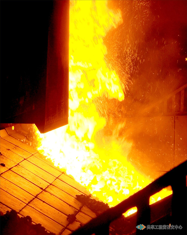 焦炉顶装改捣固，符合国家产业政策，能节约生产成本和充分利用优质煤资源