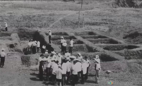 1974年铜绿山古铜矿遗址发掘现场