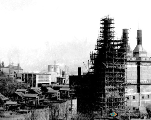 1977年华新自主建设3号水泥窑时的情景